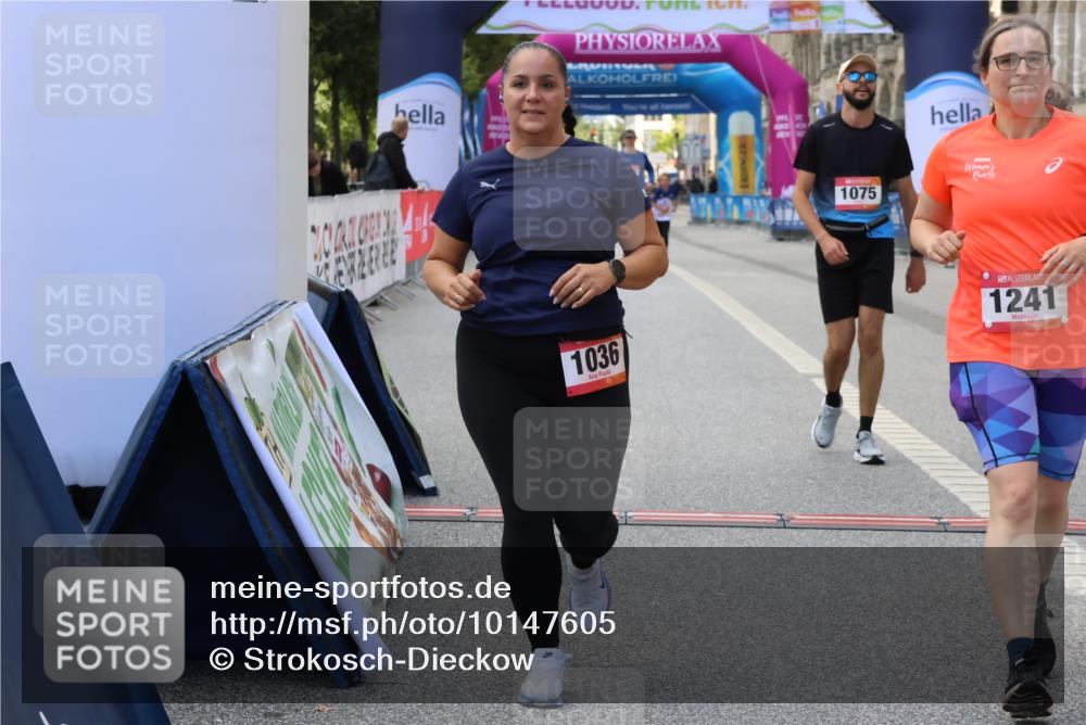 06.09.2026 - CURREX Alsterlauf Strokosch-Dieckow http://msf.ph/oto/10147605 06.09.2026 11:57:55 Ziel 1036, 1075, 1084, 1139, 1159, 1160, 1241, 1246, 8090 meine-sportfotos.de
