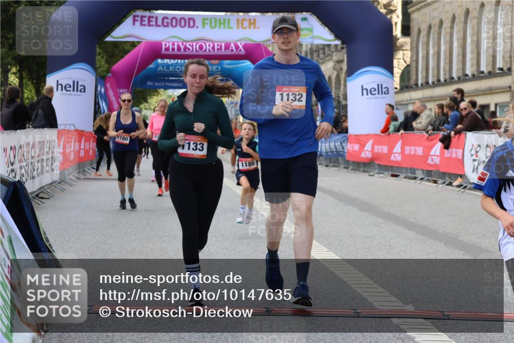 06.09.2026 - CURREX Alsterlauf Strokosch-Dieckow http://msf.ph/oto/10147635 06.09.2026 11:58:06 Ziel 1180, 1186, 1199, 1283, 8048, 8300 meine-sportfotos.de