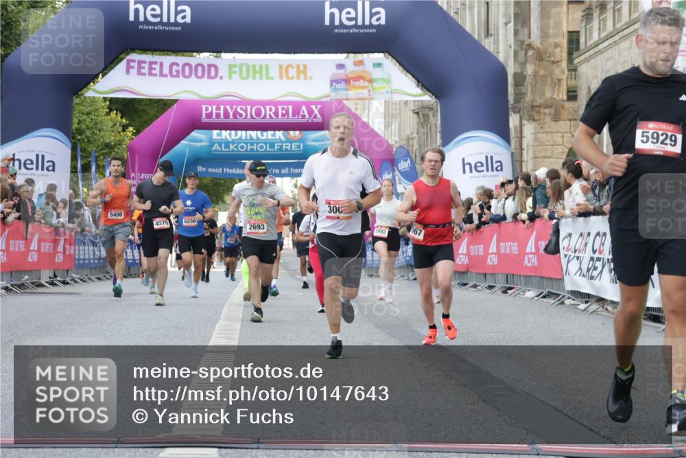 06.09.2026 - CURREX Alsterlauf Yannick Fuchs http://msf.ph/oto/10147643 06.09.2026 09:48:55 Ziel 2067, 2632, 2655, 2693, 3009, 3074, 5280, 5400, 5410, 5929, 5992, 6061, 6124, 6245 meine-sportfotos.de