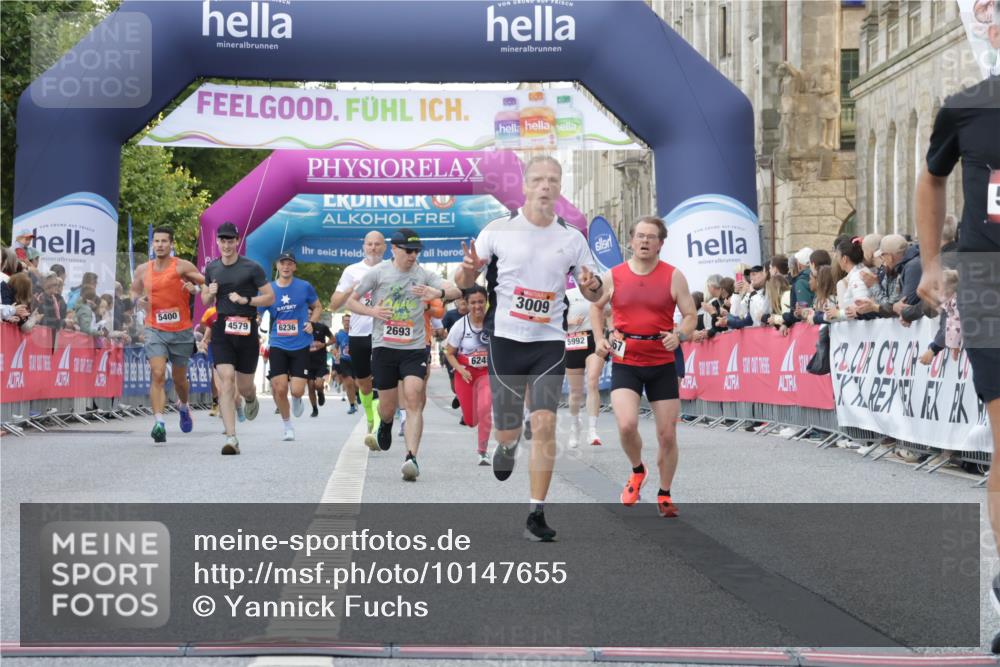 06.09.2026 - CURREX Alsterlauf Yannick Fuchs http://msf.ph/oto/10147655 06.09.2026 09:48:56 Ziel 2067, 2632, 2655, 2693, 3009, 3074, 4579, 5280, 5400, 5410, 5929, 5992, 6124, 6245 meine-sportfotos.de