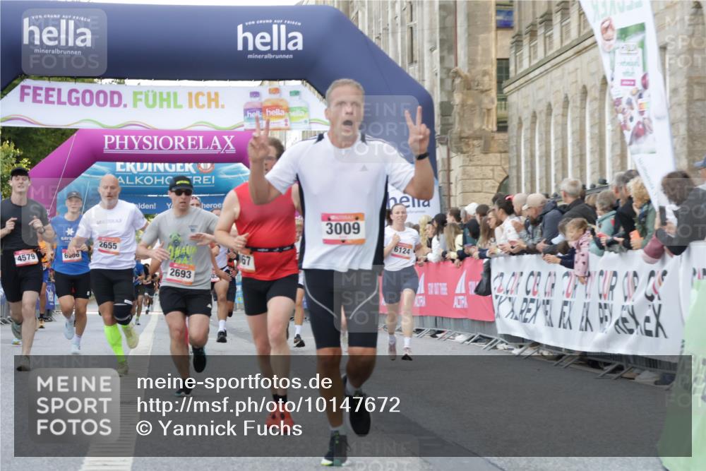 06.09.2026 - CURREX Alsterlauf Yannick Fuchs http://msf.ph/oto/10147672 06.09.2026 09:48:57 Ziel 2067, 2655, 2693, 3009, 3074, 4579, 4785, 5034, 5280, 5400, 5410, 5929, 5992, 6041, 6124, 6236, 6245 meine-sportfotos.de