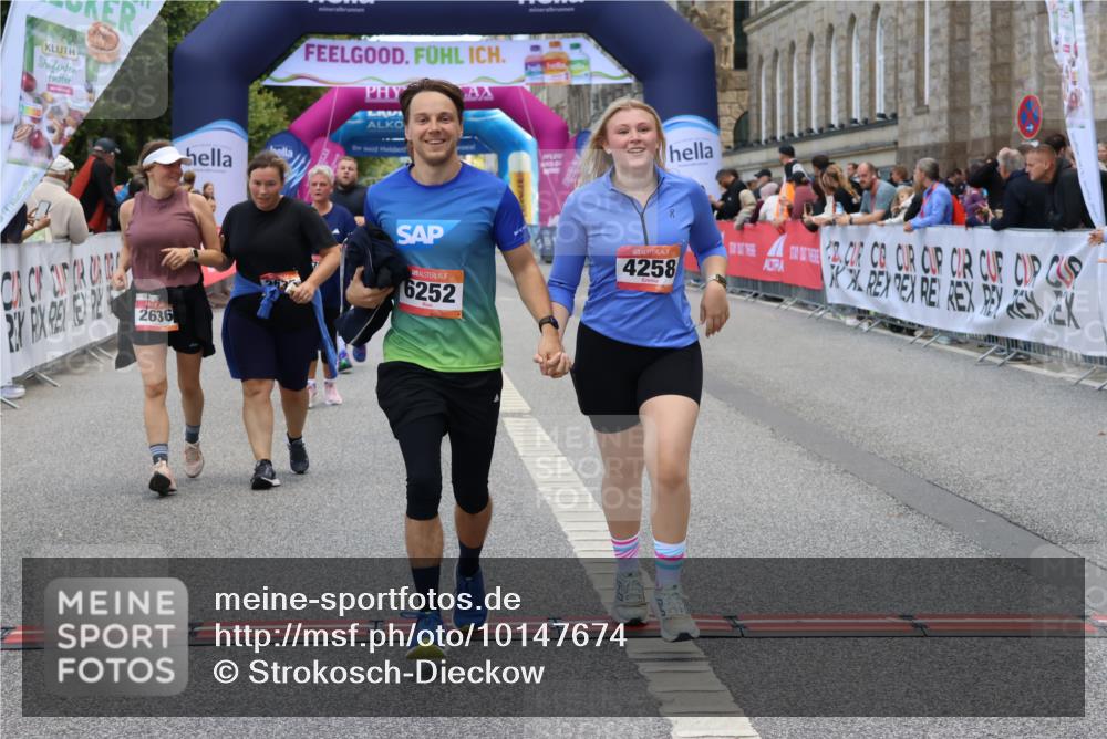 06.09.2026 - CURREX Alsterlauf Strokosch-Dieckow http://msf.ph/oto/10147674 06.09.2026 10:25:48 Ziel 2075, 2635, 2636, 3297, 3774, 4258, 4794, 5409, 6202, 6252, 6325 meine-sportfotos.de