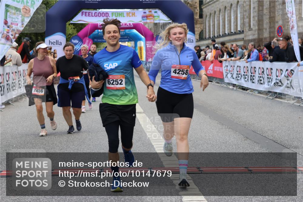 06.09.2026 - CURREX Alsterlauf Strokosch-Dieckow http://msf.ph/oto/10147679 06.09.2026 10:25:49 Ziel 2075, 2635, 2636, 3297, 3774, 4258, 4794, 5409, 6202, 6252, 6325 meine-sportfotos.de