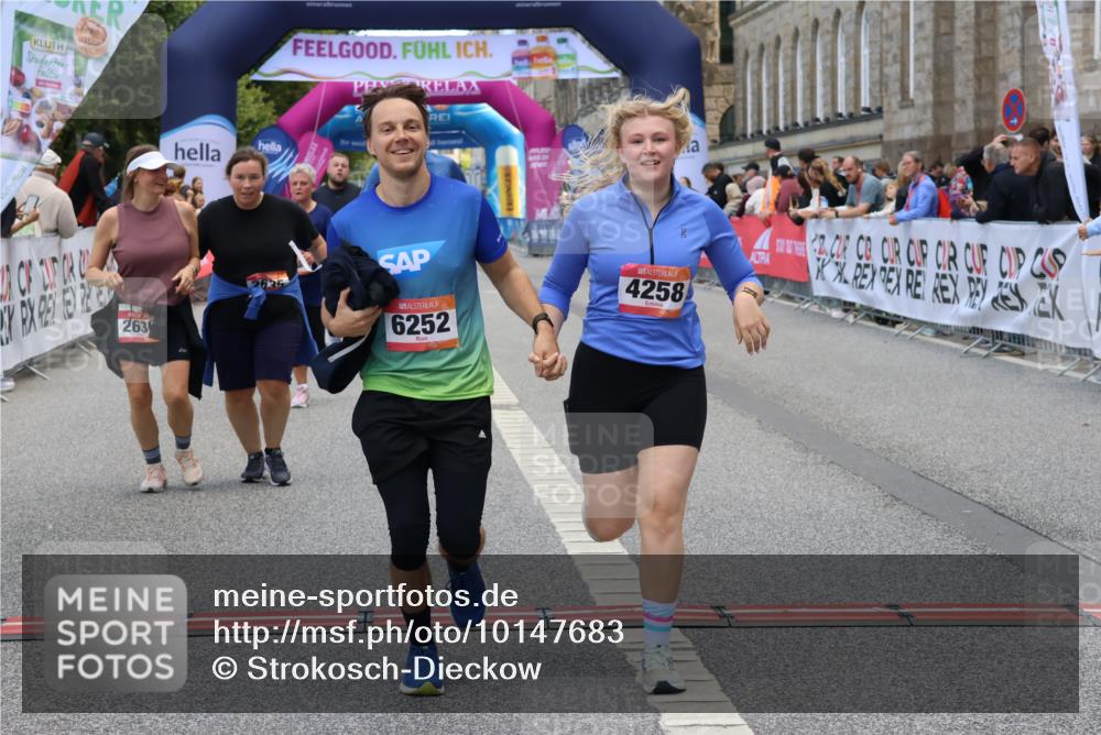 06.09.2026 - CURREX Alsterlauf Strokosch-Dieckow http://msf.ph/oto/10147683 06.09.2026 10:25:49 Ziel 2075, 2635, 2636, 3297, 3774, 4258, 4794, 5409, 6202, 6252, 6325 meine-sportfotos.de