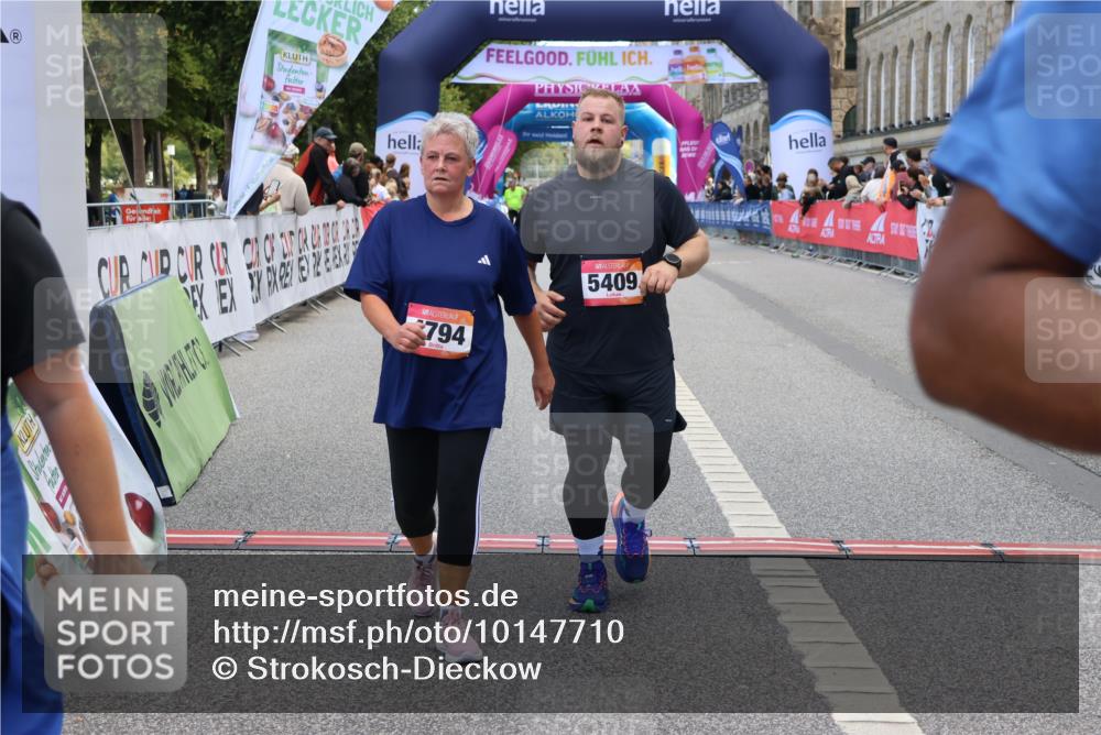 06.09.2026 - CURREX Alsterlauf Strokosch-Dieckow http://msf.ph/oto/10147710 06.09.2026 10:25:53 Ziel 2635, 2636, 3297, 4258, 4794, 5083, 5409, 6202, 6252, 6325 meine-sportfotos.de