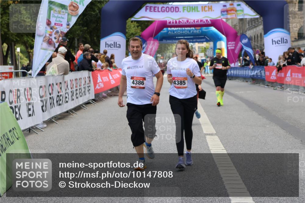 06.09.2026 - CURREX Alsterlauf Strokosch-Dieckow http://msf.ph/oto/10147808 06.09.2026 10:26:22 Ziel 4168, 4170, 4385, 4386, 5944 meine-sportfotos.de