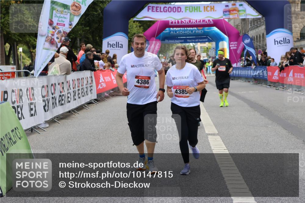 06.09.2026 - CURREX Alsterlauf Strokosch-Dieckow http://msf.ph/oto/10147815 06.09.2026 10:26:23 Ziel 4168, 4385, 4386, 5944 meine-sportfotos.de