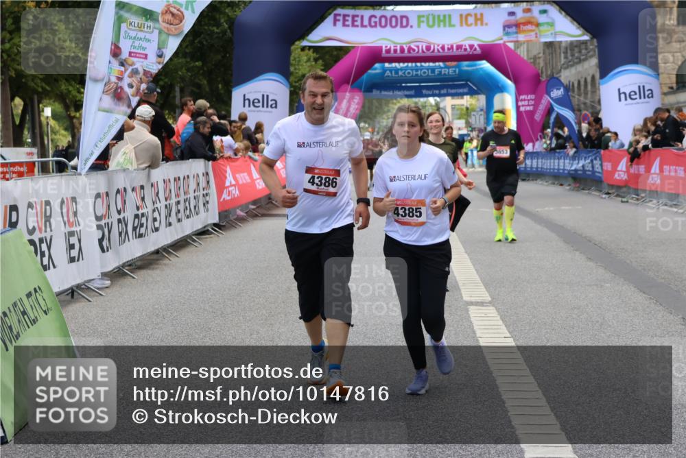 06.09.2026 - CURREX Alsterlauf Strokosch-Dieckow http://msf.ph/oto/10147816 06.09.2026 10:26:23 Ziel 4168, 4385, 4386, 5944 meine-sportfotos.de