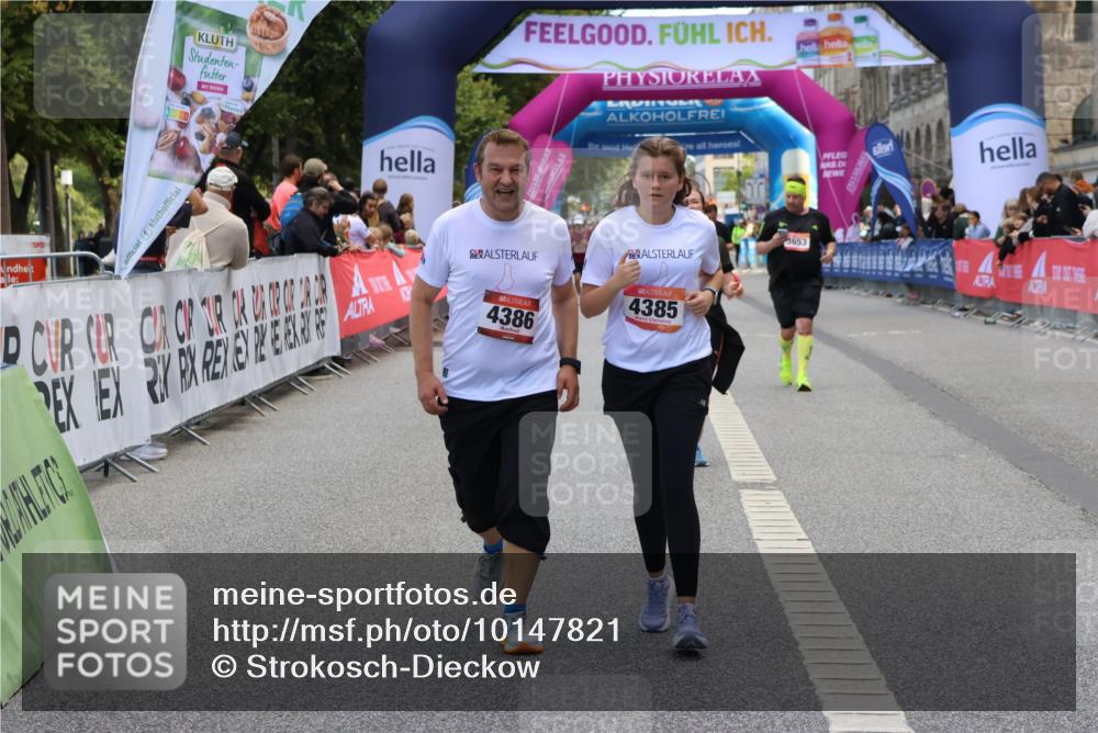 06.09.2026 - CURREX Alsterlauf Strokosch-Dieckow http://msf.ph/oto/10147821 06.09.2026 10:26:23 Ziel 4168, 4385, 4386, 5944 meine-sportfotos.de