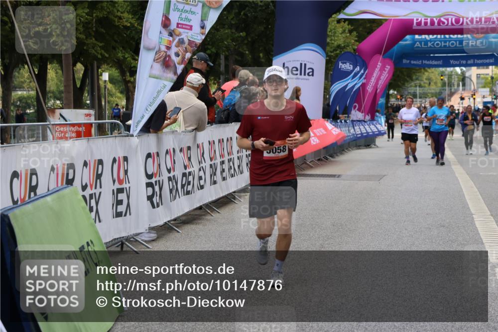 06.09.2026 - CURREX Alsterlauf Strokosch-Dieckow http://msf.ph/oto/10147876 06.09.2026 10:26:39 Ziel 2282, 2283, 3784, 5058 meine-sportfotos.de