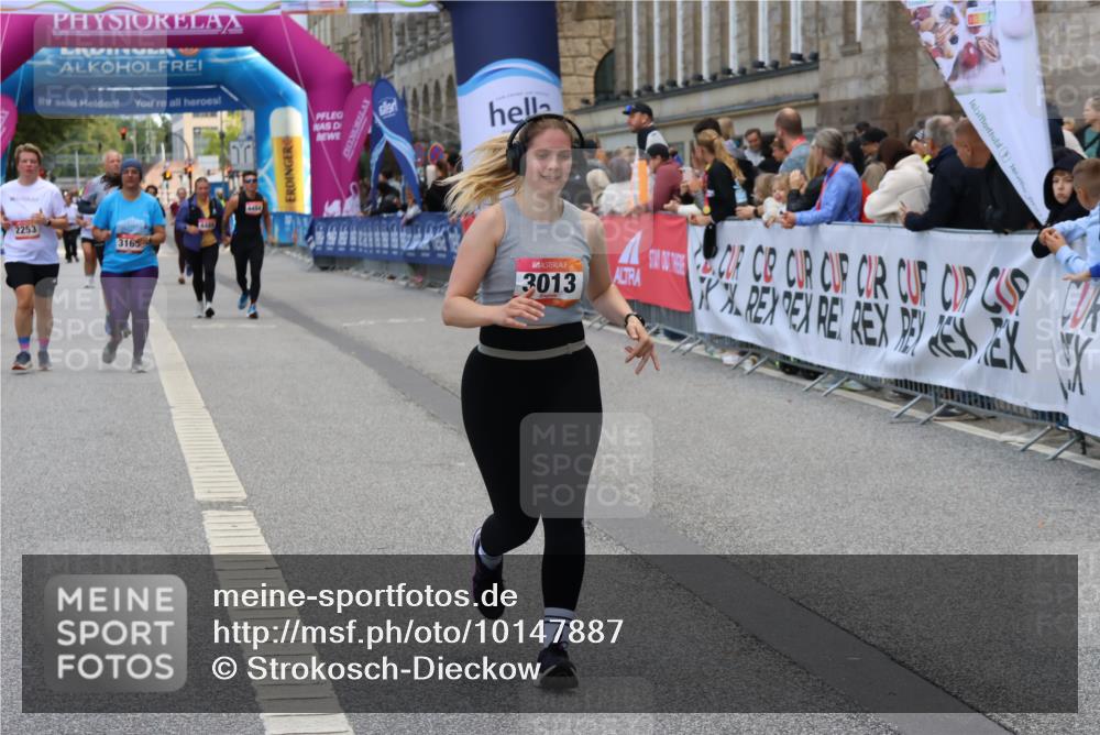 06.09.2026 - CURREX Alsterlauf Strokosch-Dieckow http://msf.ph/oto/10147887 06.09.2026 10:26:46 Ziel 3013, 5058 meine-sportfotos.de