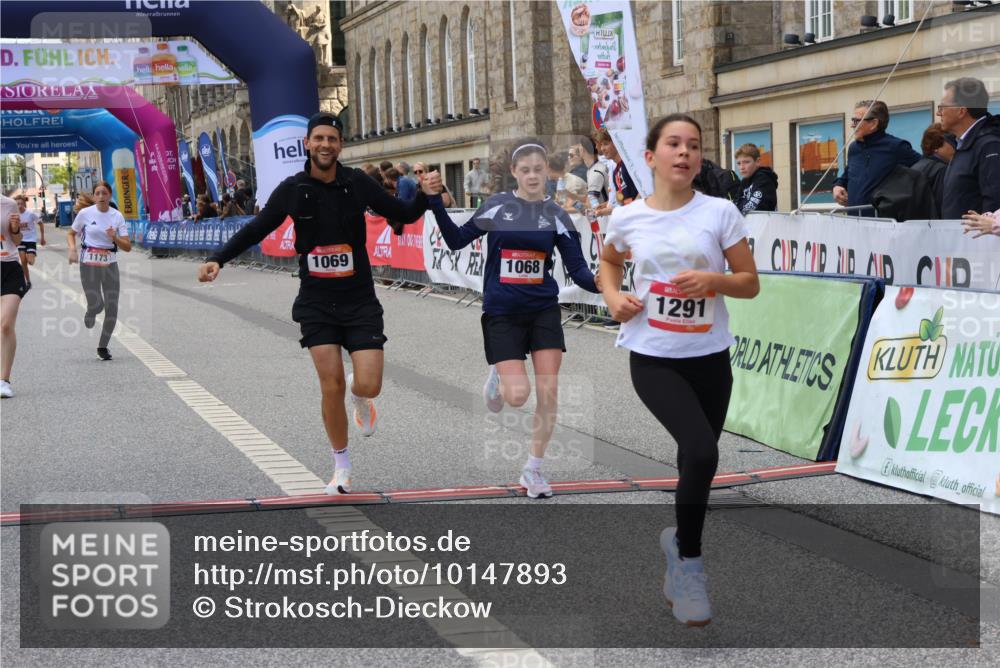 06.09.2026 - CURREX Alsterlauf Strokosch-Dieckow http://msf.ph/oto/10147893 06.09.2026 11:59:26 Ziel 1037, 1038, 1068, 1069, 1173, 1261, 1291, 1330 meine-sportfotos.de