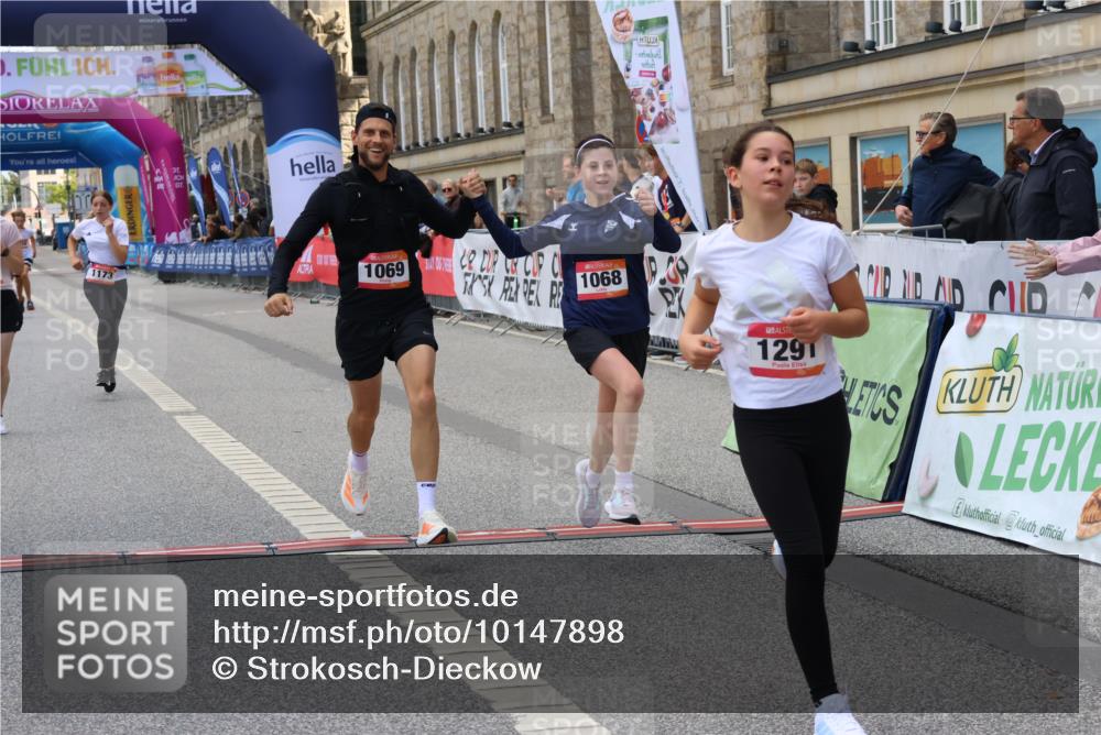 06.09.2026 - CURREX Alsterlauf Strokosch-Dieckow http://msf.ph/oto/10147898 06.09.2026 11:59:26 Ziel 1037, 1038, 1068, 1069, 1173, 1261, 1291, 1330 meine-sportfotos.de