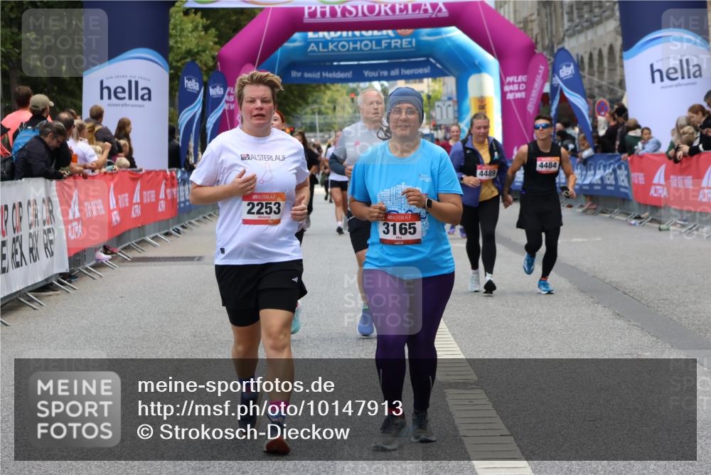 06.09.2026 - CURREX Alsterlauf Strokosch-Dieckow http://msf.ph/oto/10147913 06.09.2026 10:26:52 Ziel 2253, 2790, 2791, 3013, 3165 meine-sportfotos.de