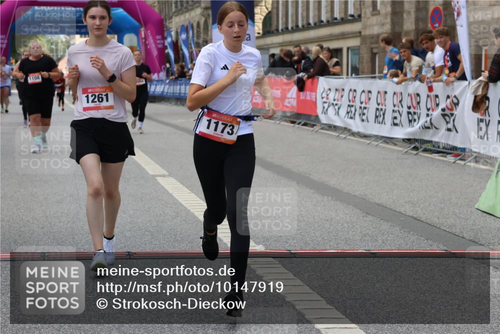 06.09.2026 - CURREX Alsterlauf Strokosch-Dieckow http://msf.ph/oto/10147919 06.09.2026 11:59:30 Ziel 1018, 1068, 1069, 1108, 1173, 1261, 1291 meine-sportfotos.de
