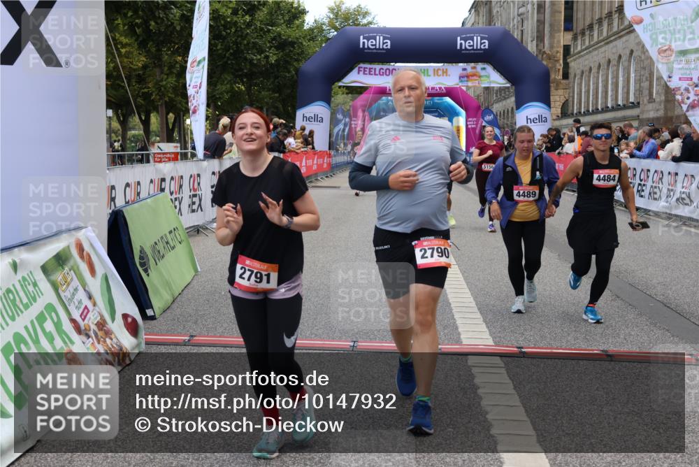 06.09.2026 - CURREX Alsterlauf Strokosch-Dieckow http://msf.ph/oto/10147932 06.09.2026 10:26:58 Ziel 2253, 2790, 2791, 3165, 4484, 4489, 5155, 5156 meine-sportfotos.de