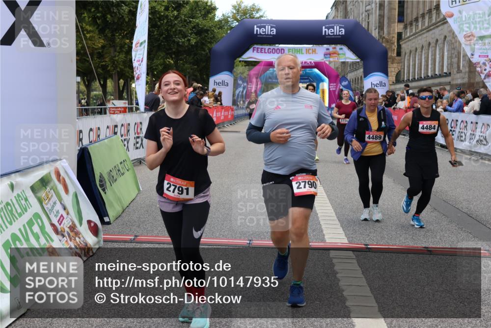 06.09.2026 - CURREX Alsterlauf Strokosch-Dieckow http://msf.ph/oto/10147935 06.09.2026 10:26:58 Ziel 2253, 2790, 2791, 3165, 4484, 4489, 5155, 5156 meine-sportfotos.de