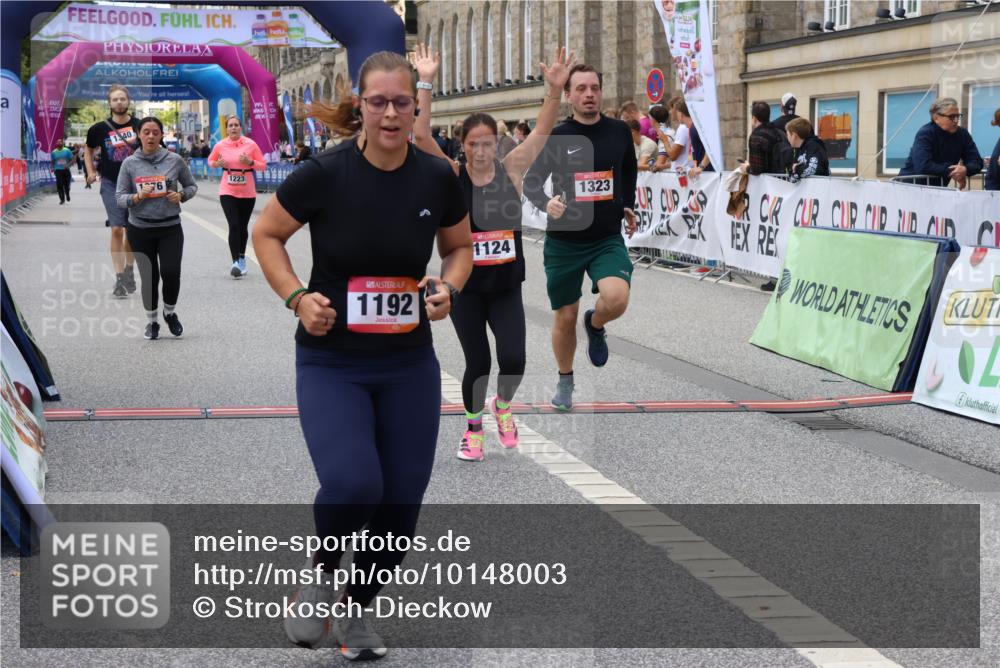 06.09.2026 - CURREX Alsterlauf Strokosch-Dieckow http://msf.ph/oto/10148003 06.09.2026 11:59:53 Ziel 1076, 1098, 1120, 1124, 1192, 1205, 1206, 1223, 1247, 1275, 1323, 1340, 8139 meine-sportfotos.de