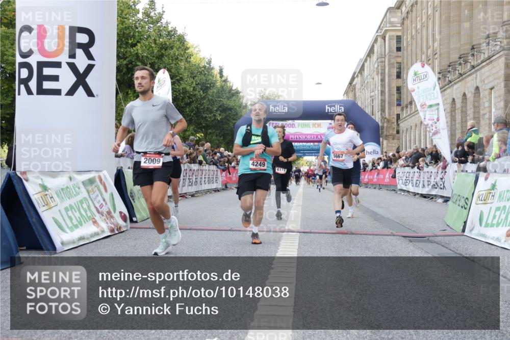 06.09.2026 - CURREX Alsterlauf Yannick Fuchs http://msf.ph/oto/10148038 06.09.2026 09:49:16 Ziel 2009, 2216, 3383, 3845, 3898, 4249, 5331, 5448, 5667, 5924, 6173, 6380, 6415, 8065 meine-sportfotos.de