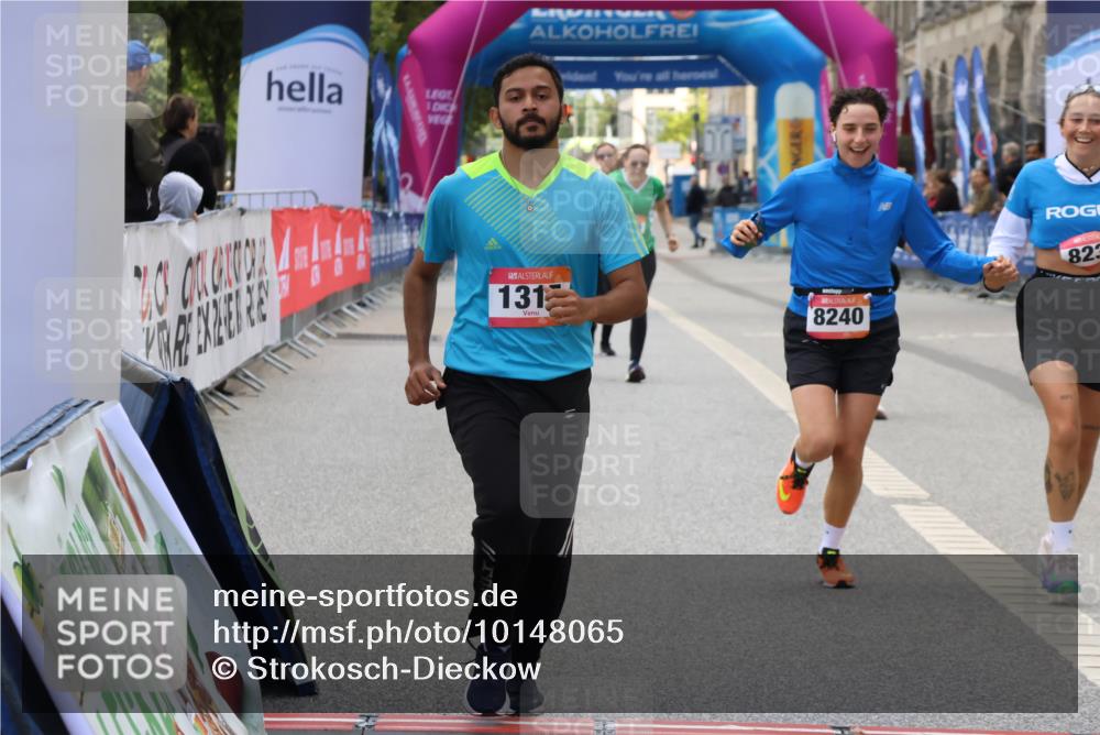 06.09.2026 - CURREX Alsterlauf Strokosch-Dieckow http://msf.ph/oto/10148065 06.09.2026 12:00:09 Ziel 1104, 1276, 1289, 1315, 1322, 8239, 8240 meine-sportfotos.de