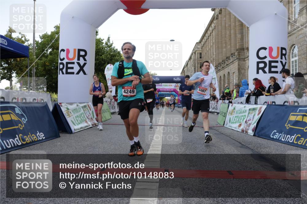 06.09.2026 - CURREX Alsterlauf Yannick Fuchs http://msf.ph/oto/10148083 06.09.2026 09:49:17 Ziel 1045, 2009, 2216, 3383, 3845, 3898, 3940, 4249, 5331, 5448, 5667, 5784, 5924, 6173, 6415, 8065 meine-sportfotos.de