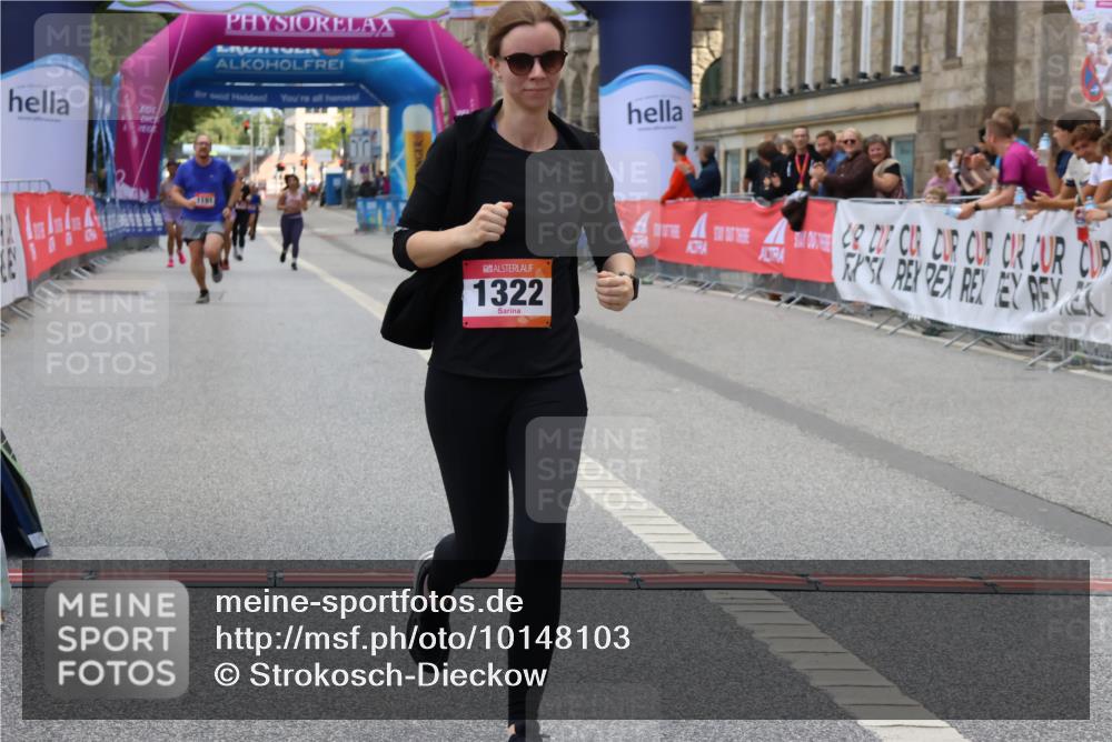 06.09.2026 - CURREX Alsterlauf Strokosch-Dieckow http://msf.ph/oto/10148103 06.09.2026 12:00:15 Ziel 1104, 1276, 1315, 1322, 8239, 8240 meine-sportfotos.de