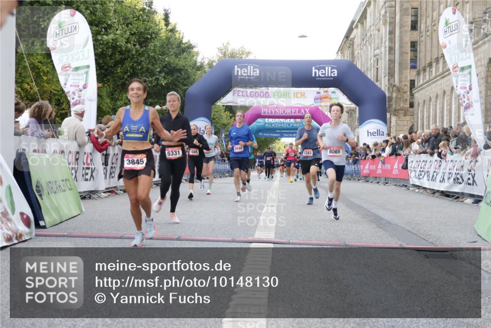 06.09.2026 - CURREX Alsterlauf Yannick Fuchs http://msf.ph/oto/10148130 06.09.2026 09:49:19 Ziel 1045, 2009, 2216, 3383, 3845, 3940, 4249, 4722, 4999, 5331, 5667, 5784, 5924, 6173, 6415, 8065 meine-sportfotos.de