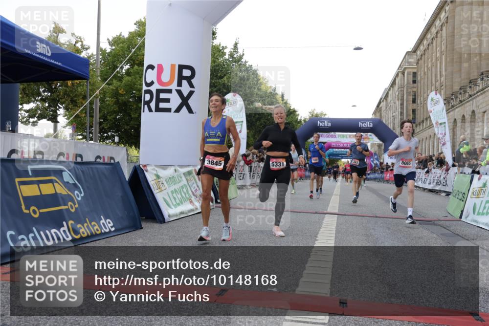 06.09.2026 - CURREX Alsterlauf Yannick Fuchs http://msf.ph/oto/10148168 06.09.2026 09:49:20 Ziel 1045, 2009, 2216, 3383, 3845, 3940, 4249, 4722, 4999, 5331, 5667, 5784, 5924, 6173, 6415, 8065 meine-sportfotos.de