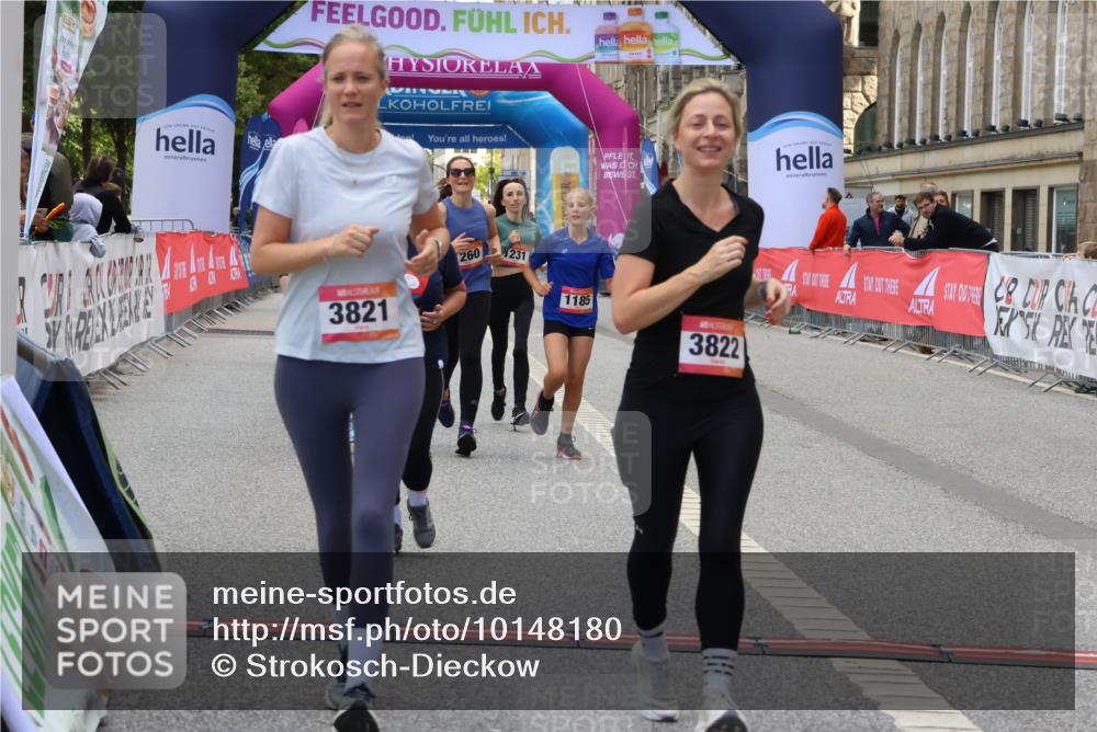 06.09.2026 - CURREX Alsterlauf Strokosch-Dieckow http://msf.ph/oto/10148180 06.09.2026 12:00:38 Ziel 1061, 1185, 1222, 1231, 1260, 1272, 3821, 3822, 8202 meine-sportfotos.de