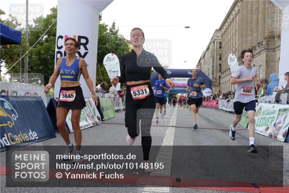 06.09.2026 - CURREX Alsterlauf Yannick Fuchs http://msf.ph/oto/10148195 06.09.2026 09:49:21 Ziel 1045, 2009, 2216, 3383, 3845, 3940, 4249, 4722, 4999, 5331, 5667, 5784, 6173, 6415, 8065 meine-sportfotos.de