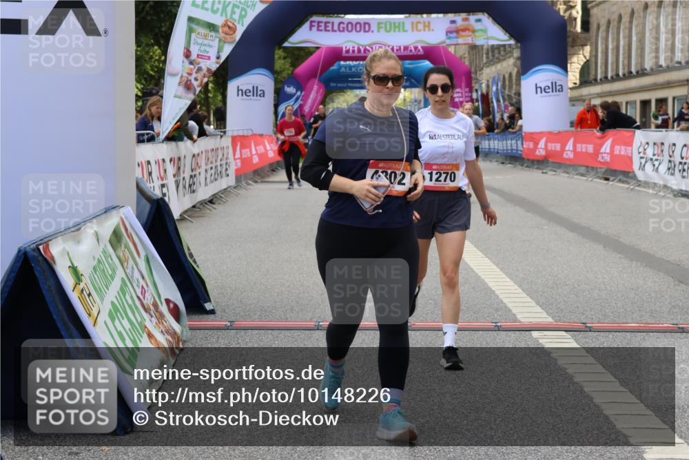 06.09.2026 - CURREX Alsterlauf Strokosch-Dieckow http://msf.ph/oto/10148226 06.09.2026 12:01:02 Ziel 1270, 1317, 1338, 4802 meine-sportfotos.de