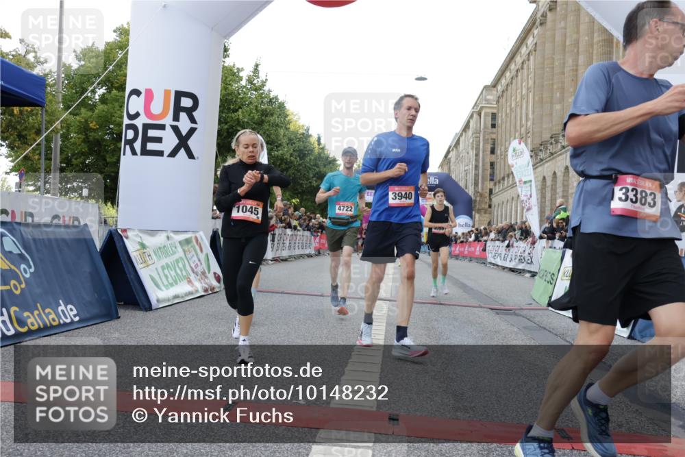 06.09.2026 - CURREX Alsterlauf Yannick Fuchs http://msf.ph/oto/10148232 06.09.2026 09:49:23 Ziel 1045, 2216, 3383, 3845, 3940, 4249, 4722, 4999, 5331, 5667, 5784, 6105, 6123, 6173, 6181, 6240, 6415, 8065 meine-sportfotos.de