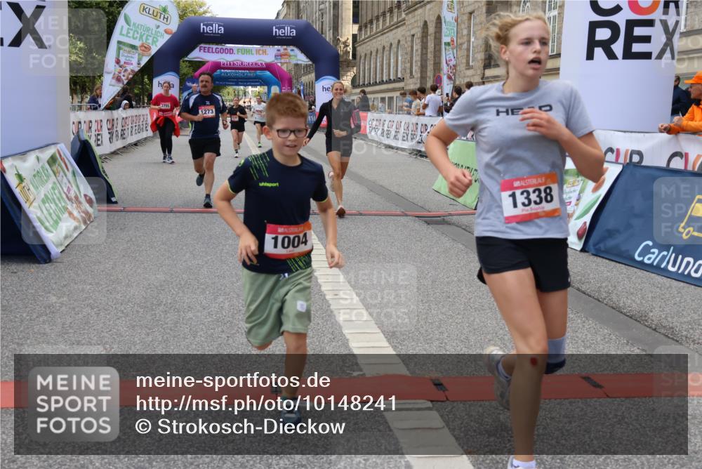 06.09.2026 - CURREX Alsterlauf Strokosch-Dieckow http://msf.ph/oto/10148241 06.09.2026 12:01:08 Ziel 1170, 1177, 1270, 1273, 1338, 3755, 4802, 8018 meine-sportfotos.de