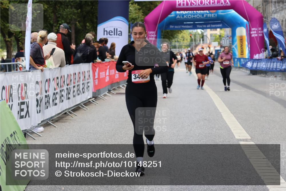 06.09.2026 - CURREX Alsterlauf Strokosch-Dieckow http://msf.ph/oto/10148251 06.09.2026 10:28:18 Ziel 3460 meine-sportfotos.de