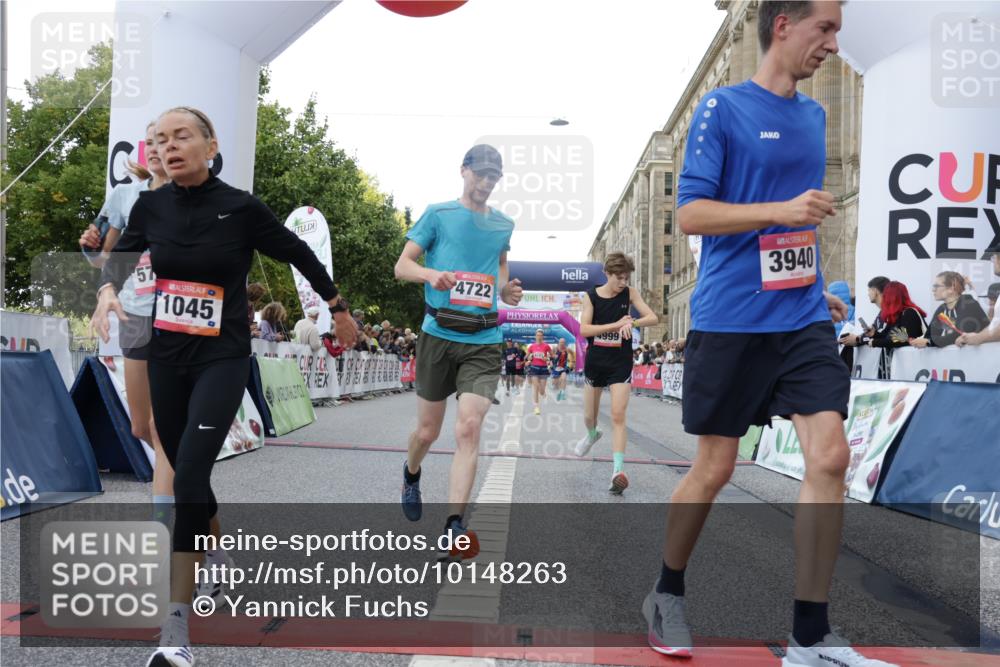06.09.2026 - CURREX Alsterlauf Yannick Fuchs http://msf.ph/oto/10148263 06.09.2026 09:49:24 Ziel 1045, 2216, 2812, 3246, 3383, 3845, 3940, 4722, 4999, 5331, 5784, 6105, 6123, 6173, 6181, 6240, 8065 meine-sportfotos.de