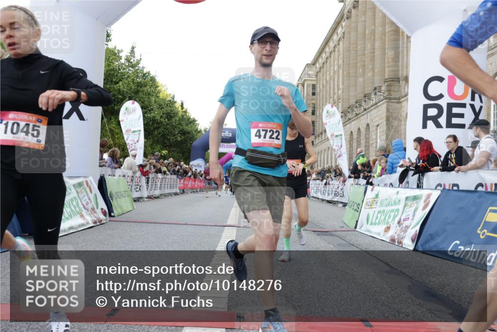 06.09.2026 - CURREX Alsterlauf Yannick Fuchs http://msf.ph/oto/10148276 06.09.2026 09:49:24 Ziel 1045, 2216, 2812, 3246, 3383, 3845, 3940, 4722, 4999, 5331, 5784, 6105, 6123, 6173, 6181, 6240, 8065 meine-sportfotos.de