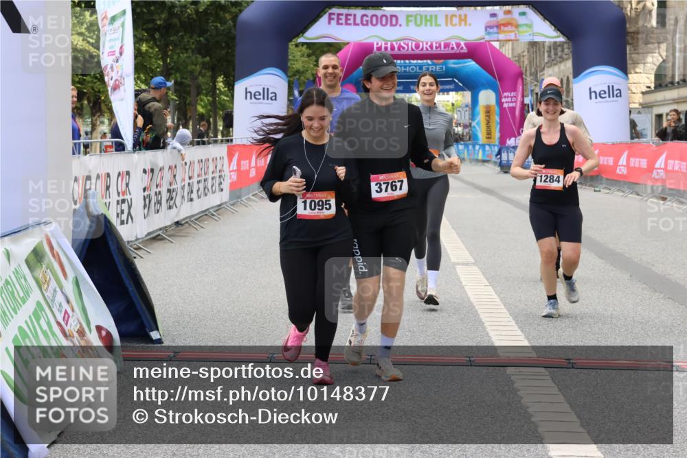 06.09.2026 - CURREX Alsterlauf Strokosch-Dieckow http://msf.ph/oto/10148377 06.09.2026 12:01:48 Ziel 1095, 1284, 1285, 1286, 1288, 8042 meine-sportfotos.de