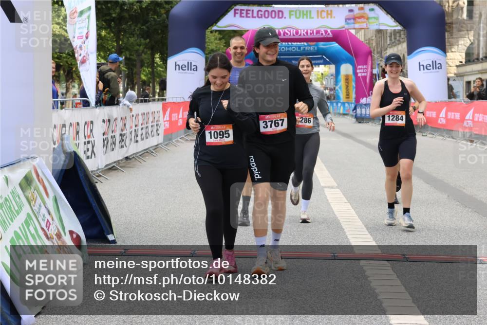 06.09.2026 - CURREX Alsterlauf Strokosch-Dieckow http://msf.ph/oto/10148382 06.09.2026 12:01:48 Ziel 1095, 1284, 1285, 1286, 1288, 8042 meine-sportfotos.de