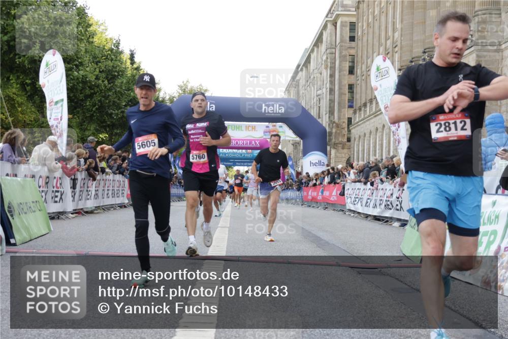 06.09.2026 - CURREX Alsterlauf Yannick Fuchs http://msf.ph/oto/10148433 06.09.2026 09:49:30 Ziel 2112, 2812, 3033, 3246, 4722, 4896, 4999, 5605, 5760, 6105, 6123, 6181, 6240, 8073 meine-sportfotos.de