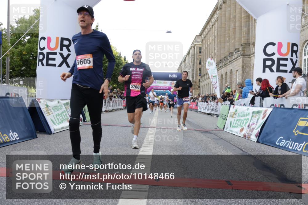 06.09.2026 - CURREX Alsterlauf Yannick Fuchs http://msf.ph/oto/10148466 06.09.2026 09:49:31 Ziel 2112, 2373, 2812, 3033, 3246, 3876, 4275, 4896, 4999, 5605, 5760, 6105, 6123, 6181, 6240, 8073 meine-sportfotos.de