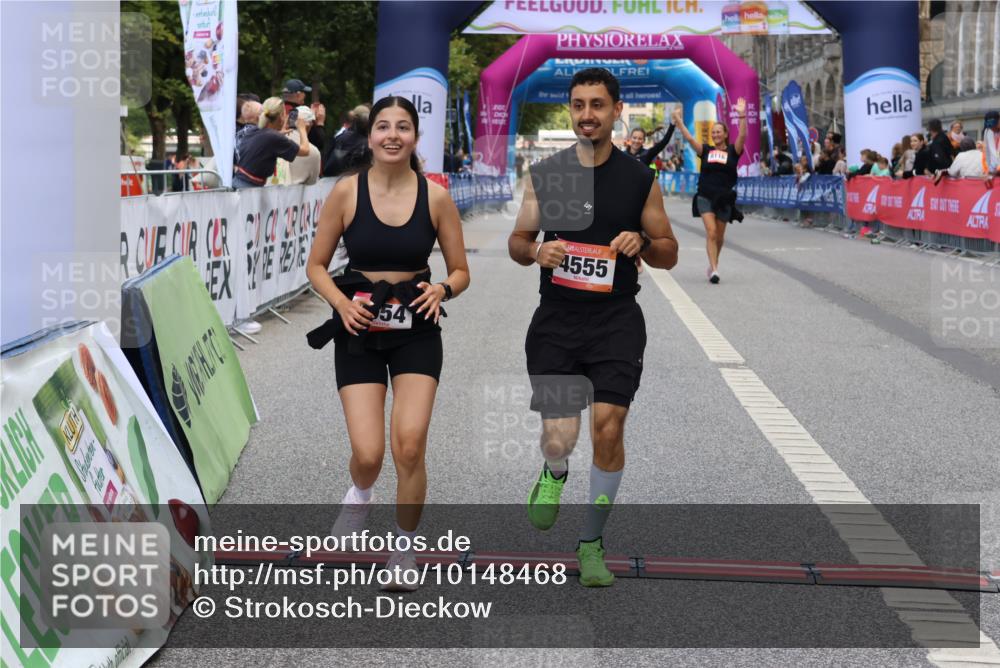 06.09.2026 - CURREX Alsterlauf Strokosch-Dieckow http://msf.ph/oto/10148468 06.09.2026 10:29:12 Ziel 4554, 4555 meine-sportfotos.de