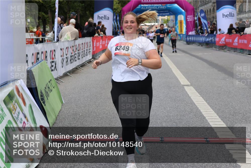06.09.2026 - CURREX Alsterlauf Strokosch-Dieckow http://msf.ph/oto/10148540 06.09.2026 10:29:34 Ziel 4417, 5296, 6249, 6364 meine-sportfotos.de