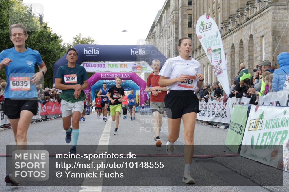 06.09.2026 - CURREX Alsterlauf Yannick Fuchs http://msf.ph/oto/10148555 06.09.2026 09:49:40 Ziel 2373, 2577, 2961, 3223, 3876, 4240, 4275, 4896, 5175, 5347, 6035, 6358, 6369, 8073, 8234 meine-sportfotos.de