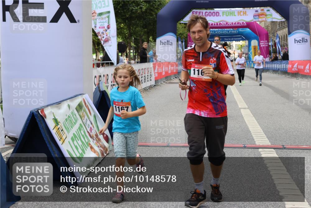 06.09.2026 - CURREX Alsterlauf Strokosch-Dieckow http://msf.ph/oto/10148578 06.09.2026 12:03:05 Ziel 1166, 1167, 1214, 1309, 1336, 6390, 8103 meine-sportfotos.de