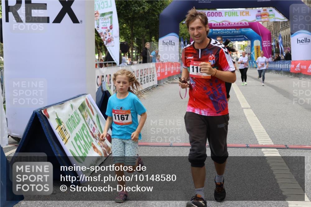 06.09.2026 - CURREX Alsterlauf Strokosch-Dieckow http://msf.ph/oto/10148580 06.09.2026 12:03:05 Ziel 1166, 1167, 1214, 1309, 1336, 6390, 8103 meine-sportfotos.de