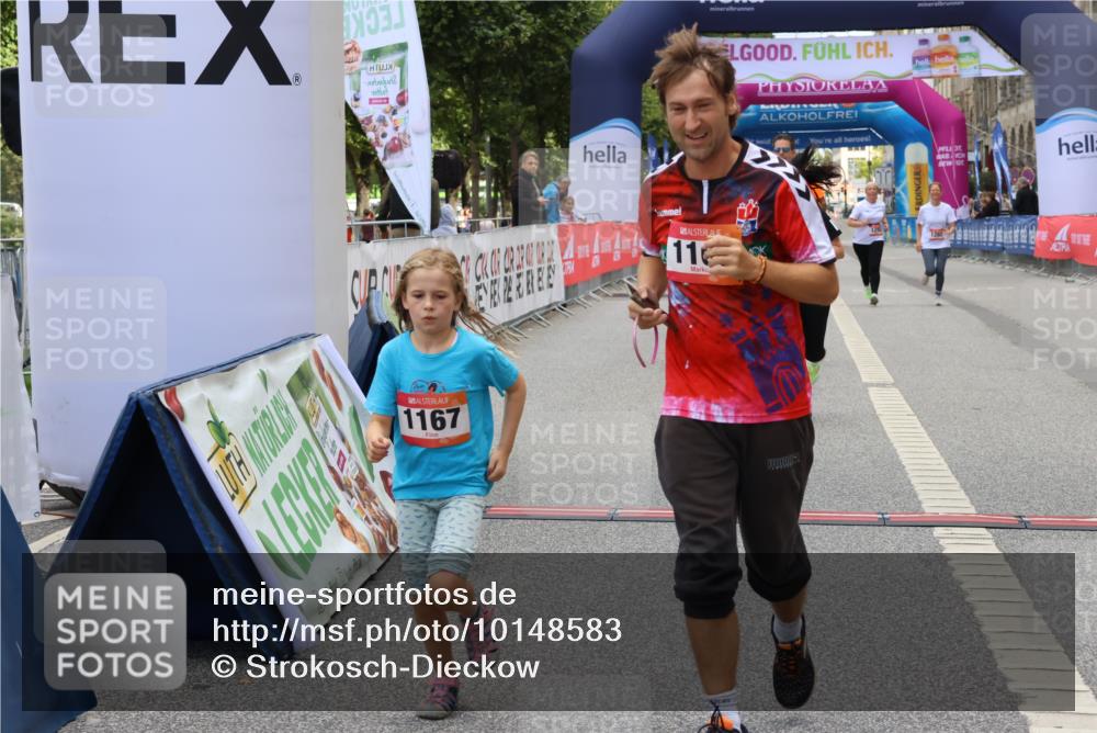 06.09.2026 - CURREX Alsterlauf Strokosch-Dieckow http://msf.ph/oto/10148583 06.09.2026 12:03:05 Ziel 1166, 1167, 1214, 1309, 1336, 6390, 8103 meine-sportfotos.de