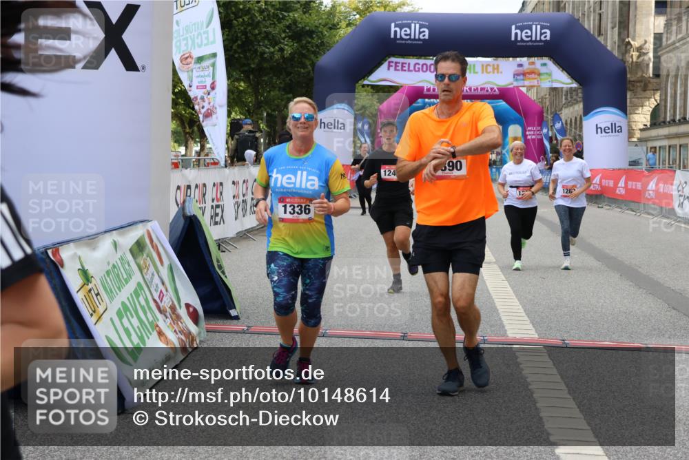 06.09.2026 - CURREX Alsterlauf Strokosch-Dieckow http://msf.ph/oto/10148614 06.09.2026 12:03:10 Ziel 1166, 1167, 1248, 1282, 1292, 1336, 6390, 8103 meine-sportfotos.de