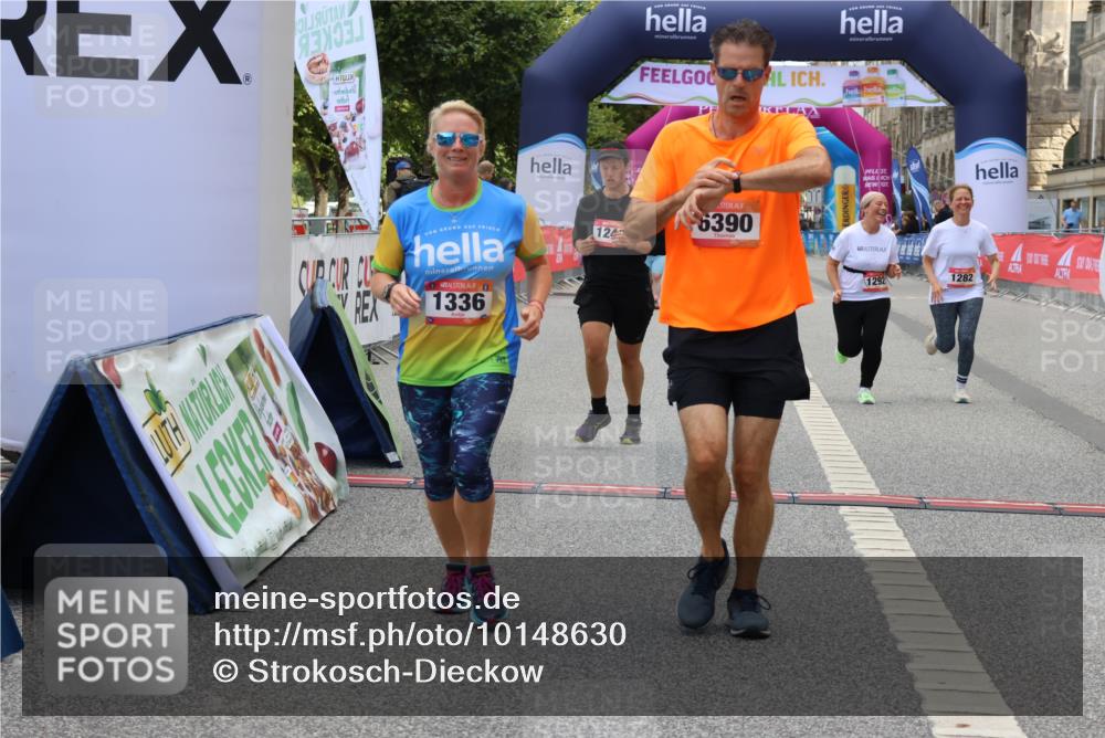 06.09.2026 - CURREX Alsterlauf Strokosch-Dieckow http://msf.ph/oto/10148630 06.09.2026 12:03:10 Ziel 1166, 1167, 1248, 1282, 1292, 1336, 6390, 8103 meine-sportfotos.de