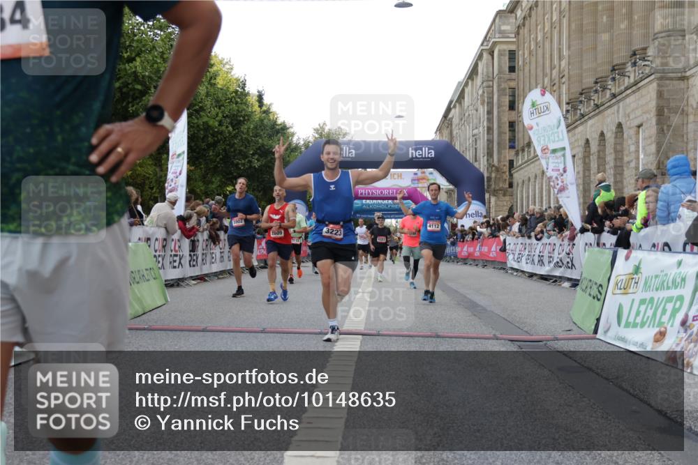 06.09.2026 - CURREX Alsterlauf Yannick Fuchs http://msf.ph/oto/10148635 06.09.2026 09:49:44 Ziel 2180, 2577, 2609, 2870, 2961, 3063, 3113, 3223, 4112, 4212, 4240, 5175, 5347, 5902, 6035, 6323, 6358, 6369, 8234, 8337 meine-sportfotos.de