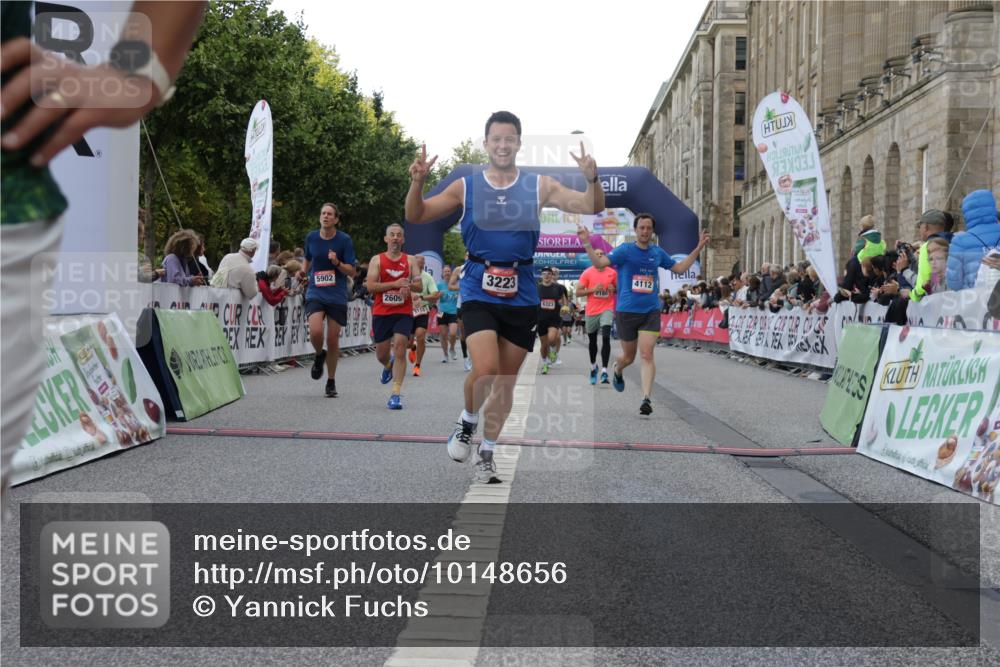 06.09.2026 - CURREX Alsterlauf Yannick Fuchs http://msf.ph/oto/10148656 06.09.2026 09:49:45 Ziel 2180, 2577, 2609, 2870, 2961, 3063, 3113, 3223, 3368, 4112, 4212, 4240, 5175, 5347, 5902, 6035, 6323, 6369, 8234, 8337 meine-sportfotos.de